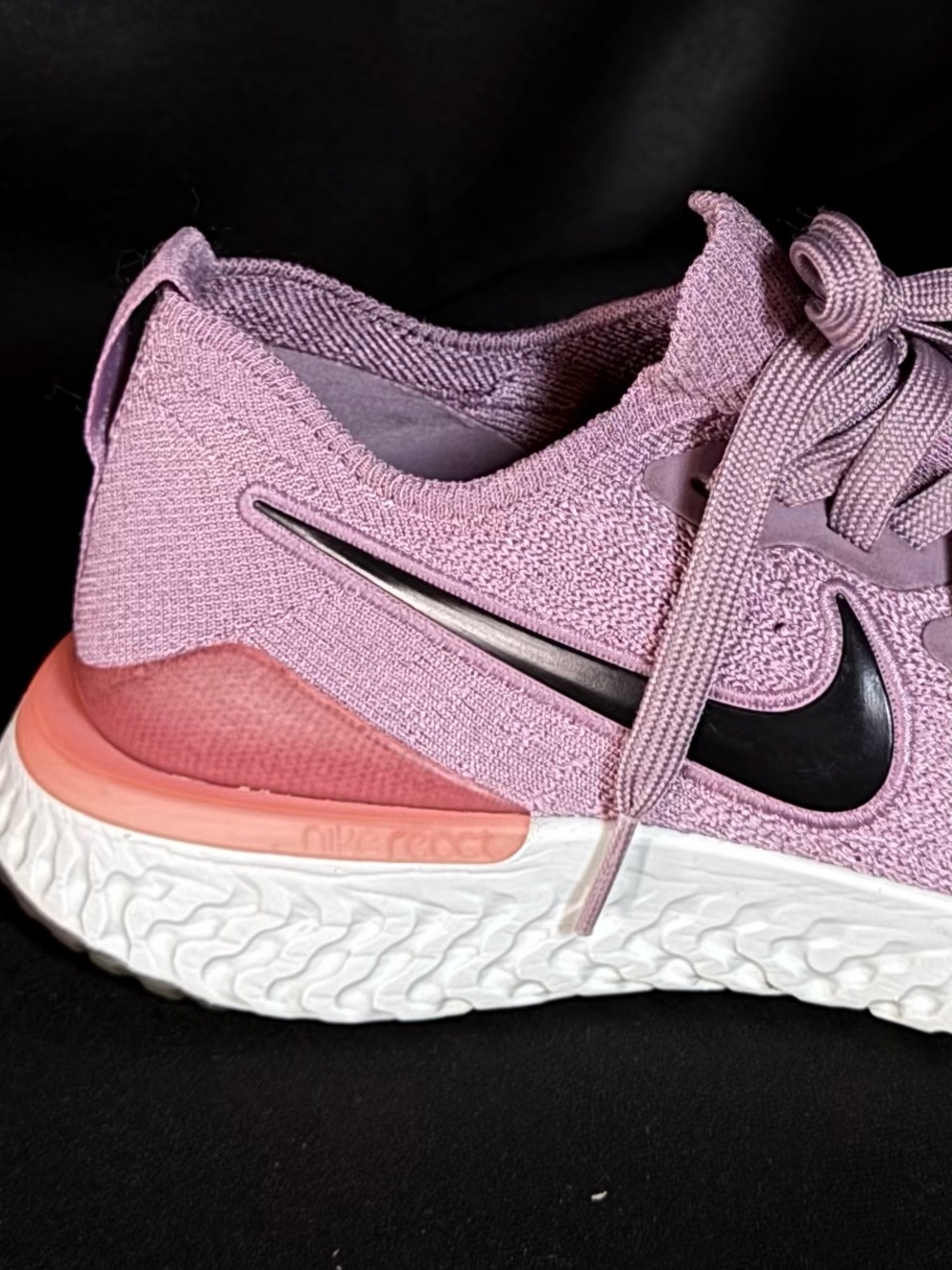 Nike Epic React Flyknit 2 Running Plum Dust &Coral Ember Glow Sz 7 - Picture 3 of 12